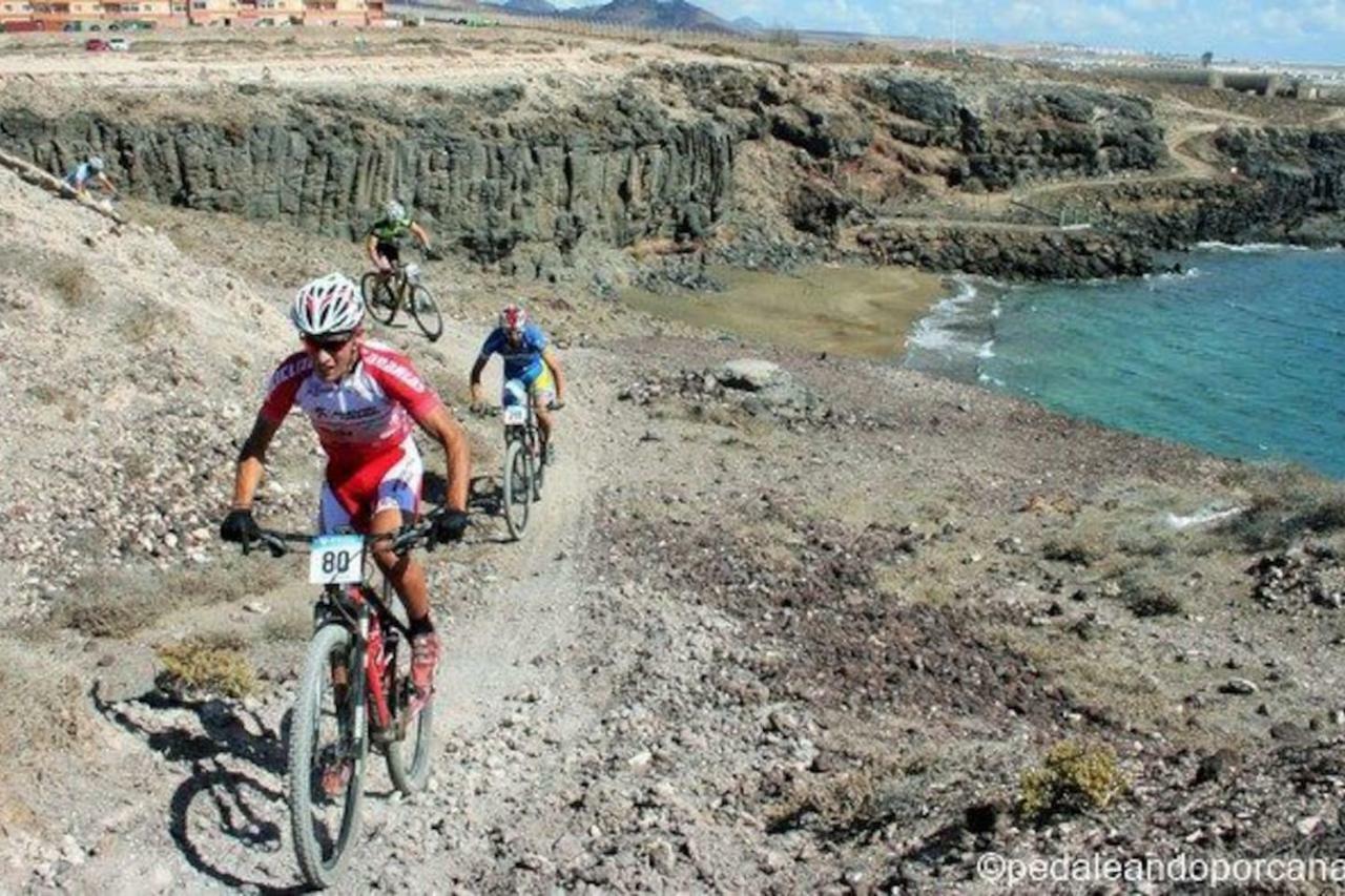 Burero Beach Stay - Quiet El Burrero Bagian luar foto